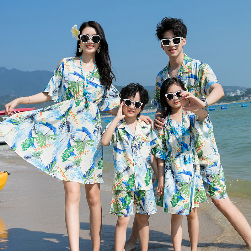 Plant Parent Clothing - Pasangan liburan terlihat orang tua pakaian